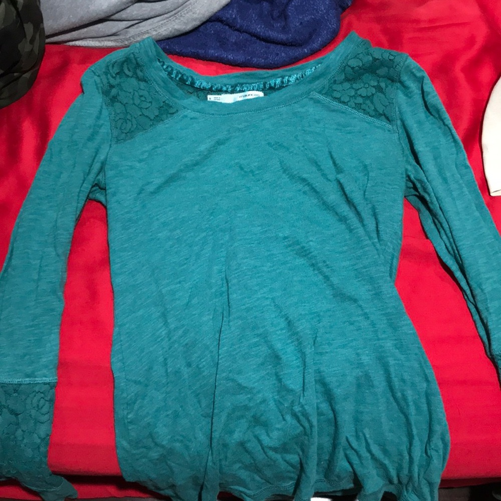 Teal long sleeve with floral lace detailing